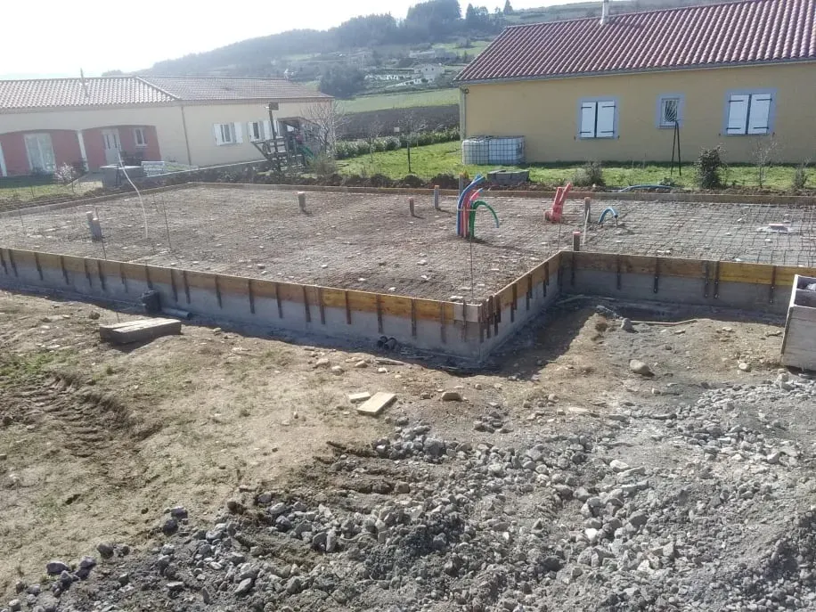 Aménagement extérieur près de Siaugues-Sainte-Marie